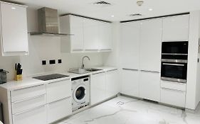 Luxury Casa Premium Studio Apartments - With Full Kitchen, Balcony At Jbr Beach